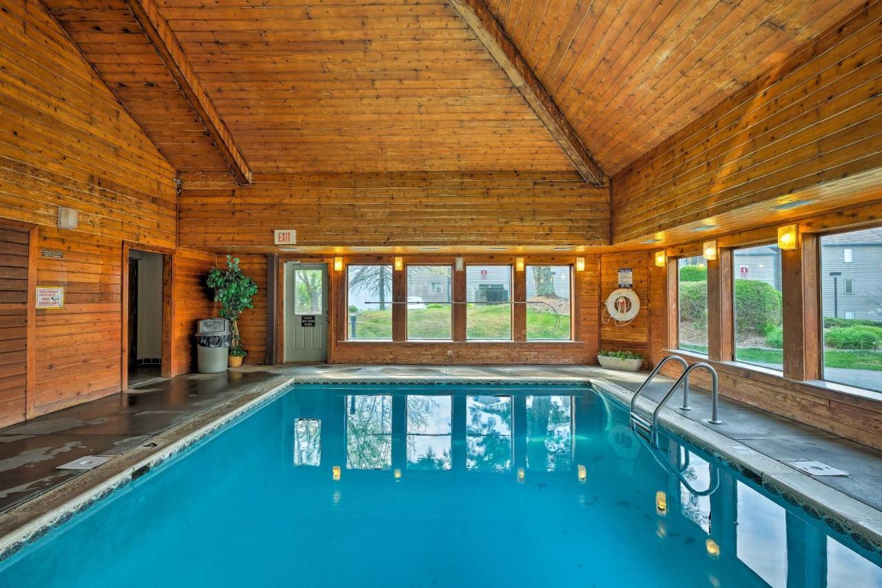Gatlinburg Condo With Pool, Hot Tub, And Mtn Views! Exterior photo